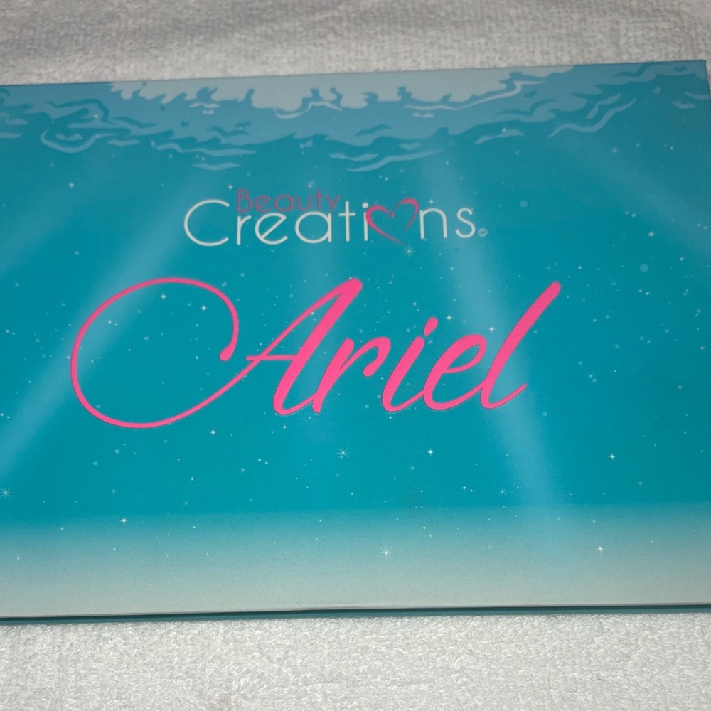 Beauty Creations Ariel Teal and Pink Palette
